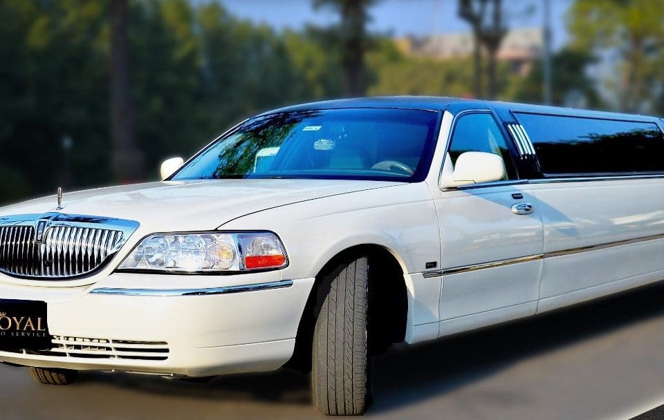 Lincoln Limousine car rental hire luxury car wedding car